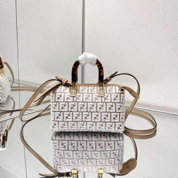 (image for) FENDI BY THE WAY MEDIUM-17x18x8cm