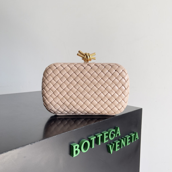 (image for) BOTTEGA VENETA Knot Minaudiere-20-12-5.5cm