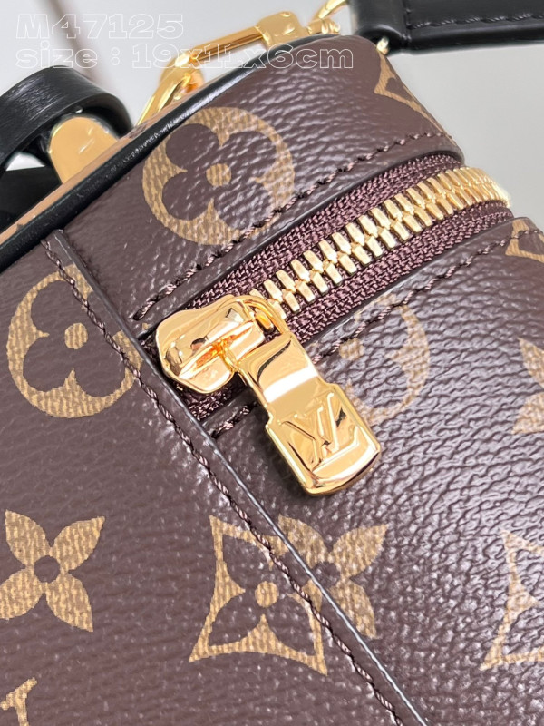 LOUIS VUITTON Vanity Chain Pouch-19 x 11.5 x 6.5 CM [M47125] CELINE CHANEL ACCESSORIES LOEWE SHOES LOUIS VUITTON DIRO YSL OTHER BRAND HANDBAGS BALENCIAGA BOTTEGA VENETA GOYARD HERMES BURBERRY VALENTINO GUCCI FENDI MIUMIU CHLOE PRADA BVLGARI SUITCASE NEW ARRIVAL 