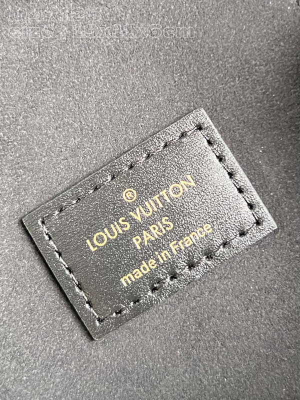 LOUIS VUITTON Vanity Chain Pouch-19 x 11.5 x 6.5 CM [M47125] CELINE CHANEL ACCESSORIES LOEWE SHOES LOUIS VUITTON DIRO YSL OTHER BRAND HANDBAGS BALENCIAGA BOTTEGA VENETA GOYARD HERMES BURBERRY VALENTINO GUCCI FENDI MIUMIU CHLOE PRADA BVLGARI SUITCASE NEW ARRIVAL 