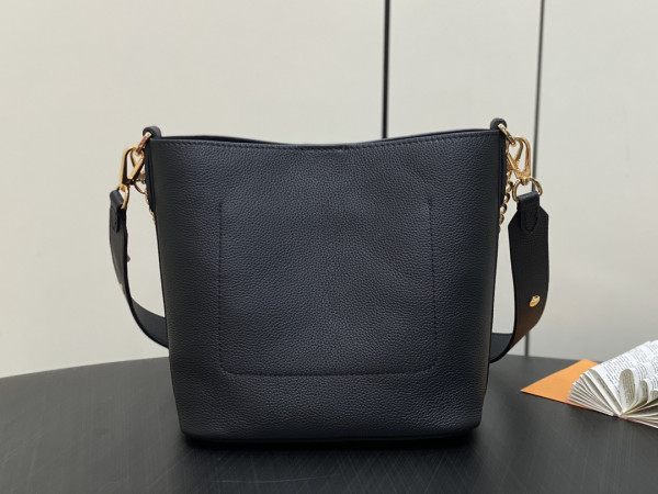 LOUIS VUITTON Lock and Walk - 20 x 20.5 x 12CM [M24006-03] CELINE CHANEL ACCESSORIES LOEWE SHOES LOUIS VUITTON DIRO YSL OTHER BRAND HANDBAGS BALENCIAGA BOTTEGA VENETA GOYARD HERMES BURBERRY VALENTINO GUCCI FENDI MIUMIU CHLOE PRADA BVLGARI SUITCASE NEW ARRIVAL 