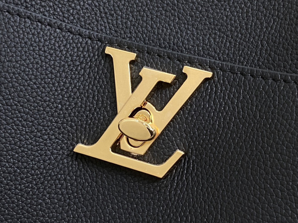 LOUIS VUITTON Lock and Walk - 20 x 20.5 x 12CM [M24006-03] CELINE CHANEL ACCESSORIES LOEWE SHOES LOUIS VUITTON DIRO YSL OTHER BRAND HANDBAGS BALENCIAGA BOTTEGA VENETA GOYARD HERMES BURBERRY VALENTINO GUCCI FENDI MIUMIU CHLOE PRADA BVLGARI SUITCASE NEW ARRIVAL 