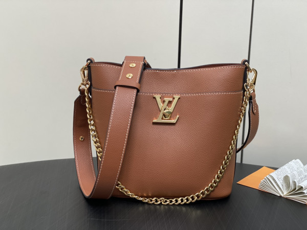 LOUIS VUITTON Lock and Walk - 20 x 20.5 x 12CM [M24006-02] CELINE CHANEL ACCESSORIES LOEWE SHOES LOUIS VUITTON DIRO YSL OTHER BRAND HANDBAGS BALENCIAGA BOTTEGA VENETA GOYARD HERMES BURBERRY VALENTINO GUCCI FENDI MIUMIU CHLOE PRADA BVLGARI SUITCASE NEW ARRIVAL 