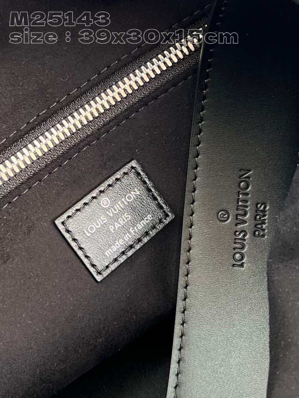 LOUIS VUITTON CarryAll MM- 39 x 30 x 15cm [M25143] CELINE CHANEL ACCESSORIES LOEWE SHOES LOUIS VUITTON DIRO YSL OTHER BRAND HANDBAGS BALENCIAGA BOTTEGA VENETA GOYARD HERMES BURBERRY VALENTINO GUCCI FENDI MIUMIU CHLOE PRADA BVLGARI SUITCASE NEW ARRIVAL 