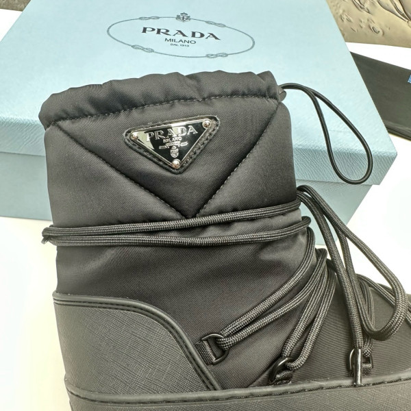 prada boots [C1TJ3-063359] CELINE CHANEL ACCESSORIES LOEWE SHOES LOUIS VUITTON DIRO YSL OTHER BRAND HANDBAGS BALENCIAGA BOTTEGA VENETA GOYARD HERMES BURBERRY VALENTINO GUCCI FENDI MIUMIU CHLOE PRADA BVLGARI SUITCASE NEW ARRIVAL 