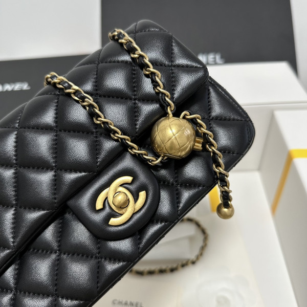 CL FLAP BAG -13X20X7CM [AS1787] CELINE CHANEL ACCESSORIES LOEWE SHOES LOUIS VUITTON DIRO YSL OTHER BRAND HANDBAGS BALENCIAGA BOTTEGA VENETA GOYARD HERMES BURBERRY VALENTINO GUCCI FENDI MIUMIU CHLOE PRADA BVLGARI SUITCASE NEW ARRIVAL 