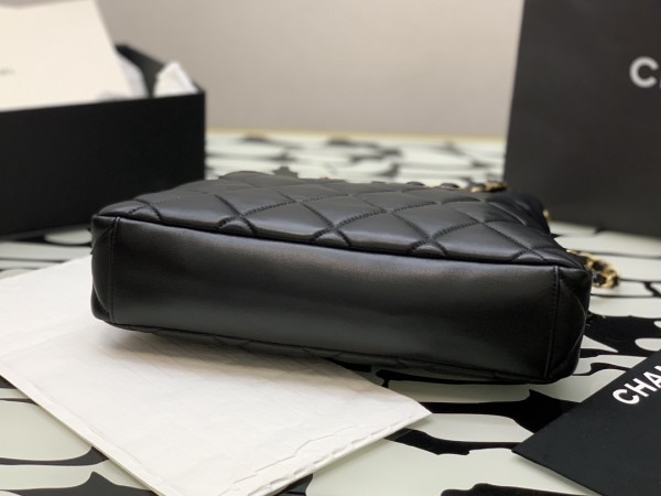 CL MAXI HOBO HANDBAG [C1TJ2-092656] CELINE CHANEL ACCESSORIES LOEWE SHOES LOUIS VUITTON DIRO YSL OTHER BRAND HANDBAGS BALENCIAGA BOTTEGA VENETA GOYARD HERMES BURBERRY VALENTINO GUCCI FENDI MIUMIU CHLOE PRADA BVLGARI SUITCASE NEW ARRIVAL 