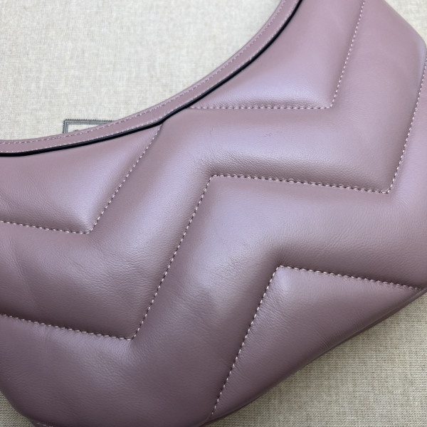 GUCCI GG Marmont half-moon-shaped small bag [777263-01] CELINE CHANEL ACCESSORIES LOEWE SHOES LOUIS VUITTON DIRO YSL OTHER BRAND HANDBAGS BALENCIAGA BOTTEGA VENETA GOYARD HERMES BURBERRY VALENTINO GUCCI FENDI MIUMIU CHLOE PRADA BVLGARI SUITCASE NEW ARRIVAL 
