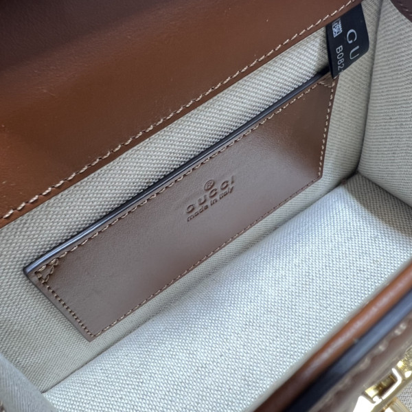 GUCCI GG MATELASS? SMALL TOP HANDLE BAG [C1TIX-085059] CELINE CHANEL ACCESSORIES LOEWE SHOES LOUIS VUITTON DIRO YSL OTHER BRAND HANDBAGS BALENCIAGA BOTTEGA VENETA GOYARD HERMES BURBERRY VALENTINO GUCCI FENDI MIUMIU CHLOE PRADA BVLGARI SUITCASE NEW ARRIVAL 