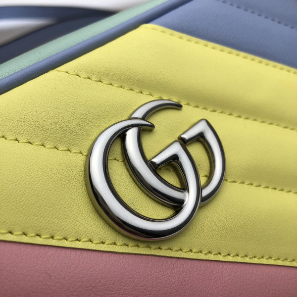 GUCCI GG Marmont mini shoulder bag [C1TIX-082131] CELINE CHANEL ACCESSORIES LOEWE SHOES LOUIS VUITTON DIRO YSL OTHER BRAND HANDBAGS BALENCIAGA BOTTEGA VENETA GOYARD HERMES BURBERRY VALENTINO GUCCI FENDI MIUMIU CHLOE PRADA BVLGARI SUITCASE NEW ARRIVAL 