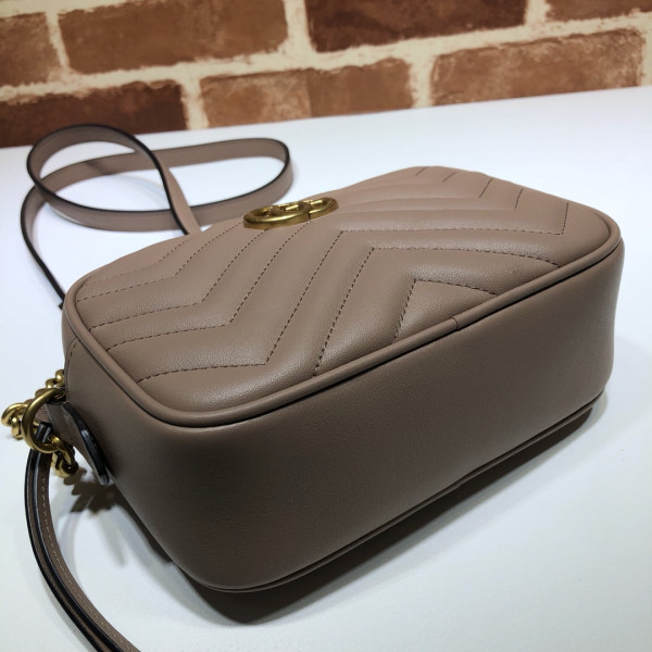 GUCCI GG Marmont mini shoulder bag [C1TIX-082000] CELINE CHANEL ACCESSORIES LOEWE SHOES LOUIS VUITTON DIRO YSL OTHER BRAND HANDBAGS BALENCIAGA BOTTEGA VENETA GOYARD HERMES BURBERRY VALENTINO GUCCI FENDI MIUMIU CHLOE PRADA BVLGARI SUITCASE NEW ARRIVAL 
