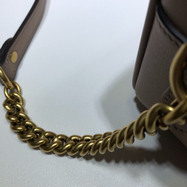 GUCCI GG Marmont mini shoulder bag [C1TIX-082000] CELINE CHANEL ACCESSORIES LOEWE SHOES LOUIS VUITTON DIRO YSL OTHER BRAND HANDBAGS BALENCIAGA BOTTEGA VENETA GOYARD HERMES BURBERRY VALENTINO GUCCI FENDI MIUMIU CHLOE PRADA BVLGARI SUITCASE NEW ARRIVAL 