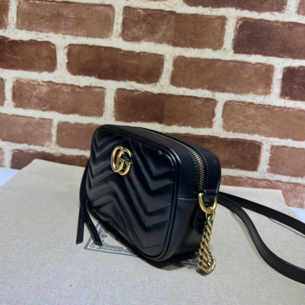 GUCCI GG Marmont mini shoulder bag [C1TIX-081748] CELINE CHANEL ACCESSORIES LOEWE SHOES LOUIS VUITTON DIRO YSL OTHER BRAND HANDBAGS BALENCIAGA BOTTEGA VENETA GOYARD HERMES BURBERRY VALENTINO GUCCI FENDI MIUMIU CHLOE PRADA BVLGARI SUITCASE NEW ARRIVAL 