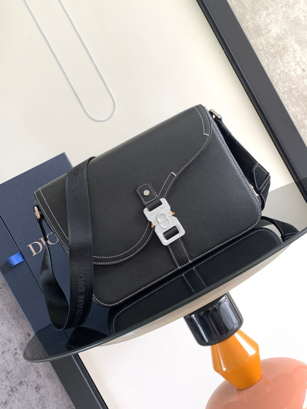 (image for) DIRO OBLIQUE DIROCAMP MESSENGER BAG