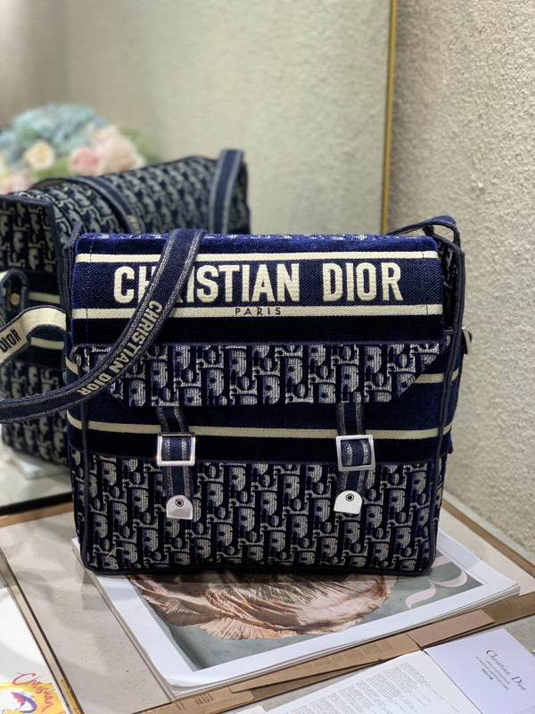 (image for) DIRO OBLIQUE DIROCAMP MESSENGER BAG