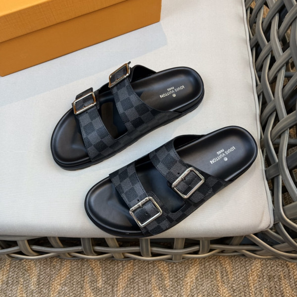(image for) LOUIS VUITTON SLIPPERS