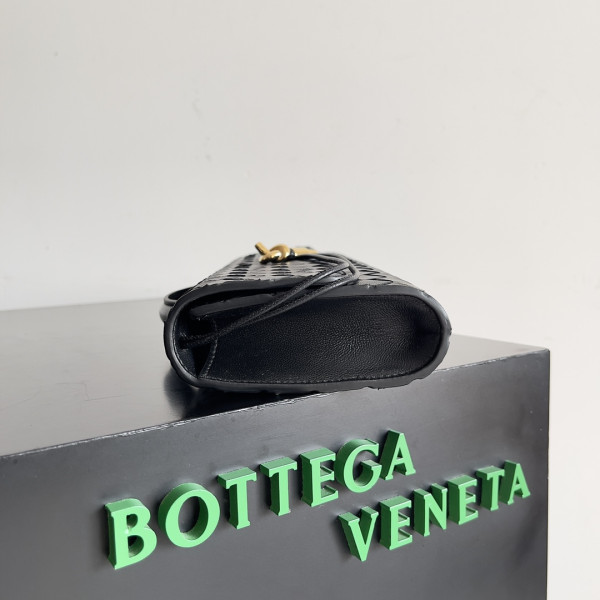 (image for) BOTTEGA VENETA Long Clutch Andiamo With Handle