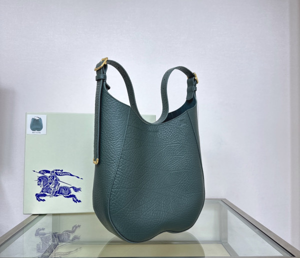 (image for) BURBERRY Medium Chess Shoulder Bag