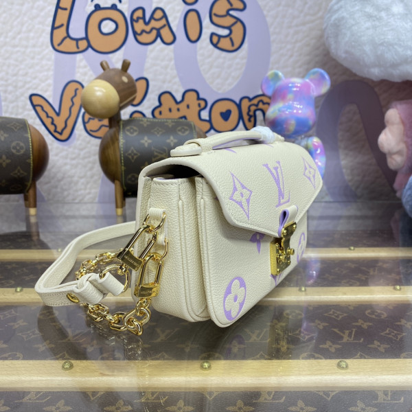 (image for) LOUIS VUITTON POCHETTE METIS EAST WEST