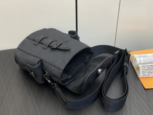 LOUIS VUITTON Nano Christopher [C1TDF-083512] CELINE CHANEL ACCESSORIES LOEWE SHOES LOUIS VUITTON DIRO YSL OTHER BRAND HANDBAGS BALENCIAGA BOTTEGA VENETA GOYARD HERMES BURBERRY VALENTINO GUCCI FENDI MIUMIU CHLOE PRADA BVLGARI SUITCASE NEW ARRIVAL 