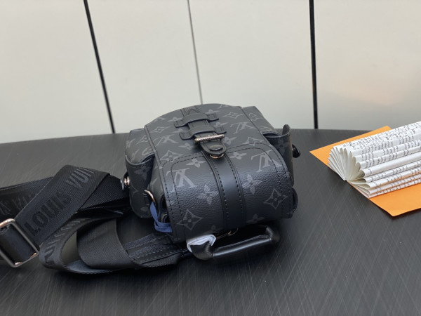 LOUIS VUITTON Nano Christopher [M82769] CELINE CHANEL ACCESSORIES LOEWE SHOES LOUIS VUITTON DIRO YSL OTHER BRAND HANDBAGS BALENCIAGA BOTTEGA VENETA GOYARD HERMES BURBERRY VALENTINO GUCCI FENDI MIUMIU CHLOE PRADA BVLGARI SUITCASE NEW ARRIVAL 