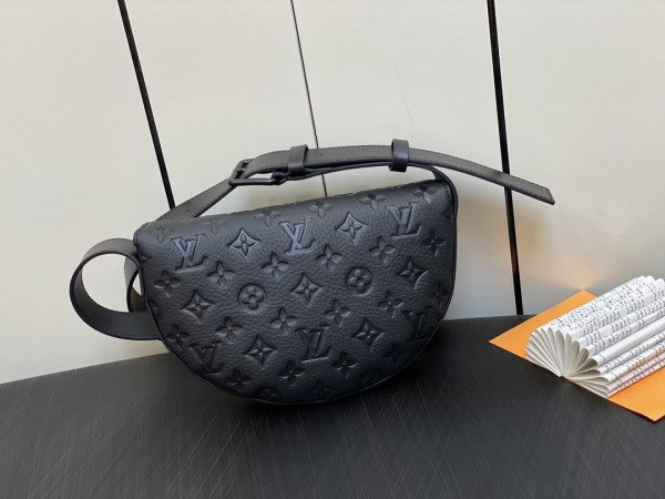 LOUIS VUITTON Moon Crossbody [M23835-2] CELINE CHANEL ACCESSORIES LOEWE SHOES LOUIS VUITTON DIRO YSL OTHER BRAND HANDBAGS BALENCIAGA BOTTEGA VENETA GOYARD HERMES BURBERRY VALENTINO GUCCI FENDI MIUMIU CHLOE PRADA BVLGARI SUITCASE NEW ARRIVAL 
