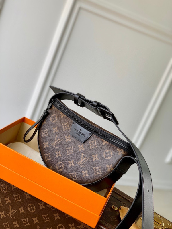 LOUIS VUITTON Moon Crossbody [M23835-1] CELINE CHANEL ACCESSORIES LOEWE SHOES LOUIS VUITTON DIRO YSL OTHER BRAND HANDBAGS BALENCIAGA BOTTEGA VENETA GOYARD HERMES BURBERRY VALENTINO GUCCI FENDI MIUMIU CHLOE PRADA BVLGARI SUITCASE NEW ARRIVAL 