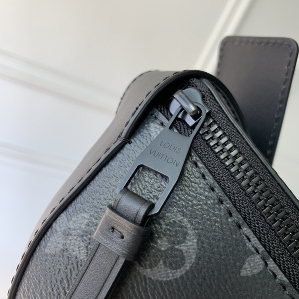 LOUIS VUITTON Moon Crossbody [M23835] CELINE CHANEL ACCESSORIES LOEWE SHOES LOUIS VUITTON DIRO YSL OTHER BRAND HANDBAGS BALENCIAGA BOTTEGA VENETA GOYARD HERMES BURBERRY VALENTINO GUCCI FENDI MIUMIU CHLOE PRADA BVLGARI SUITCASE NEW ARRIVAL 