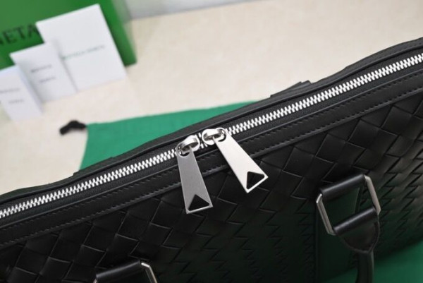 Bottega Veneta Slim Intrecciato Briefcase [778081V3R518803] CELINE CHANEL ACCESSORIES LOEWE SHOES LOUIS VUITTON DIRO YSL OTHER BRAND HANDBAGS BALENCIAGA BOTTEGA VENETA GOYARD HERMES BURBERRY VALENTINO GUCCI FENDI MIUMIU CHLOE PRADA BVLGARI SUITCASE NEW ARRIVAL 