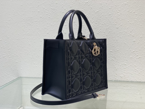 SMALL DIRO BOOK TOTE-26.5*21*14CM [C1TDC-023736] CELINE CHANEL ACCESSORIES LOEWE SHOES LOUIS VUITTON DIRO YSL OTHER BRAND HANDBAGS BALENCIAGA BOTTEGA VENETA GOYARD HERMES BURBERRY VALENTINO GUCCI FENDI MIUMIU CHLOE PRADA BVLGARI SUITCASE NEW ARRIVAL 