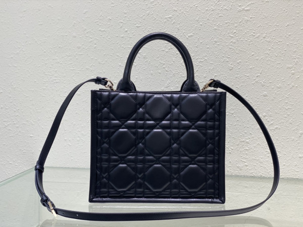 SMALL DIRO BOOK TOTE-26.5*21*14CM [C1TDC-023736] CELINE CHANEL ACCESSORIES LOEWE SHOES LOUIS VUITTON DIRO YSL OTHER BRAND HANDBAGS BALENCIAGA BOTTEGA VENETA GOYARD HERMES BURBERRY VALENTINO GUCCI FENDI MIUMIU CHLOE PRADA BVLGARI SUITCASE NEW ARRIVAL 