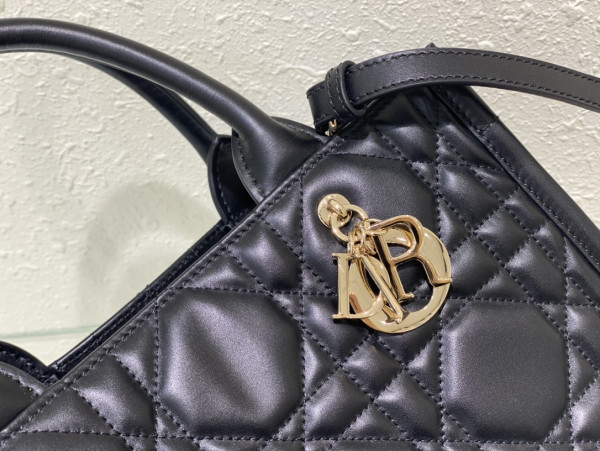 SMALL DIRO BOOK TOTE-26.5*21*14CM [C1TDC-023736] CELINE CHANEL ACCESSORIES LOEWE SHOES LOUIS VUITTON DIRO YSL OTHER BRAND HANDBAGS BALENCIAGA BOTTEGA VENETA GOYARD HERMES BURBERRY VALENTINO GUCCI FENDI MIUMIU CHLOE PRADA BVLGARI SUITCASE NEW ARRIVAL 
