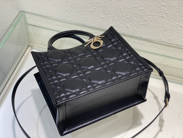 SMALL DIRO BOOK TOTE-26.5*21*14CM [C1TDC-023736] CELINE CHANEL ACCESSORIES LOEWE SHOES LOUIS VUITTON DIRO YSL OTHER BRAND HANDBAGS BALENCIAGA BOTTEGA VENETA GOYARD HERMES BURBERRY VALENTINO GUCCI FENDI MIUMIU CHLOE PRADA BVLGARI SUITCASE NEW ARRIVAL 