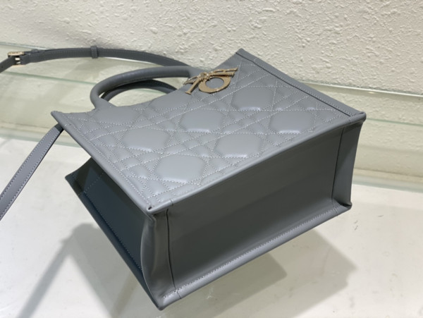 SMALL DIRO BOOK TOTE-26.5*21*14CM [M1325OWHP_M900] CELINE CHANEL ACCESSORIES LOEWE SHOES LOUIS VUITTON DIRO YSL OTHER BRAND HANDBAGS BALENCIAGA BOTTEGA VENETA GOYARD HERMES BURBERRY VALENTINO GUCCI FENDI MIUMIU CHLOE PRADA BVLGARI SUITCASE NEW ARRIVAL 