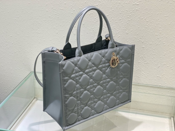 MEDIUM DIRO BOOK TOTE-36*18*28CM [C1TDC-023232] CELINE CHANEL ACCESSORIES LOEWE SHOES LOUIS VUITTON DIRO YSL OTHER BRAND HANDBAGS BALENCIAGA BOTTEGA VENETA GOYARD HERMES BURBERRY VALENTINO GUCCI FENDI MIUMIU CHLOE PRADA BVLGARI SUITCASE NEW ARRIVAL 