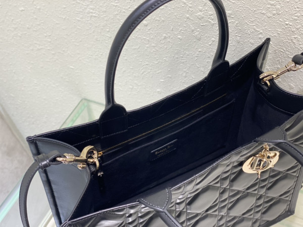 MEDIUM DIRO BOOK TOTE-36*18*28CM [M1324OWHP_M900] CELINE CHANEL ACCESSORIES LOEWE SHOES LOUIS VUITTON DIRO YSL OTHER BRAND HANDBAGS BALENCIAGA BOTTEGA VENETA GOYARD HERMES BURBERRY VALENTINO GUCCI FENDI MIUMIU CHLOE PRADA BVLGARI SUITCASE NEW ARRIVAL 