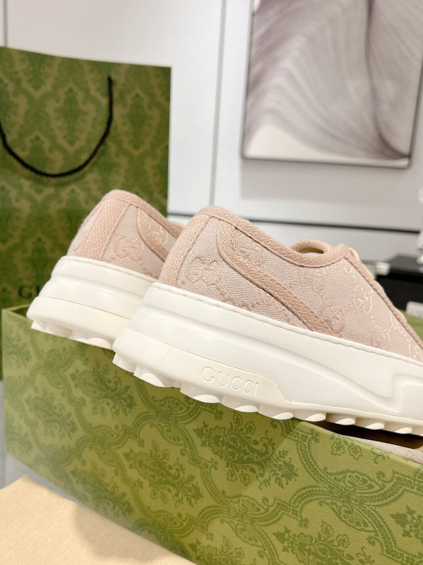 GUCCI SNEAKER [C1TDB-033113] CELINE CHANEL ACCESSORIES LOEWE SHOES LOUIS VUITTON DIRO YSL OTHER BRAND HANDBAGS BALENCIAGA BOTTEGA VENETA GOYARD HERMES BURBERRY VALENTINO GUCCI FENDI MIUMIU CHLOE PRADA BVLGARI SUITCASE NEW ARRIVAL 