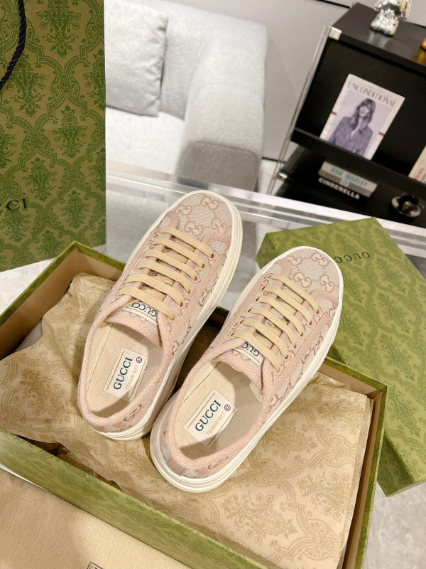 GUCCI SNEAKER [C1TDB-033113] CELINE CHANEL ACCESSORIES LOEWE SHOES LOUIS VUITTON DIRO YSL OTHER BRAND HANDBAGS BALENCIAGA BOTTEGA VENETA GOYARD HERMES BURBERRY VALENTINO GUCCI FENDI MIUMIU CHLOE PRADA BVLGARI SUITCASE NEW ARRIVAL 