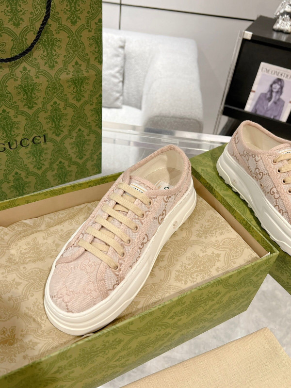 GUCCI SNEAKER [C1TDB-033113] CELINE CHANEL ACCESSORIES LOEWE SHOES LOUIS VUITTON DIRO YSL OTHER BRAND HANDBAGS BALENCIAGA BOTTEGA VENETA GOYARD HERMES BURBERRY VALENTINO GUCCI FENDI MIUMIU CHLOE PRADA BVLGARI SUITCASE NEW ARRIVAL 