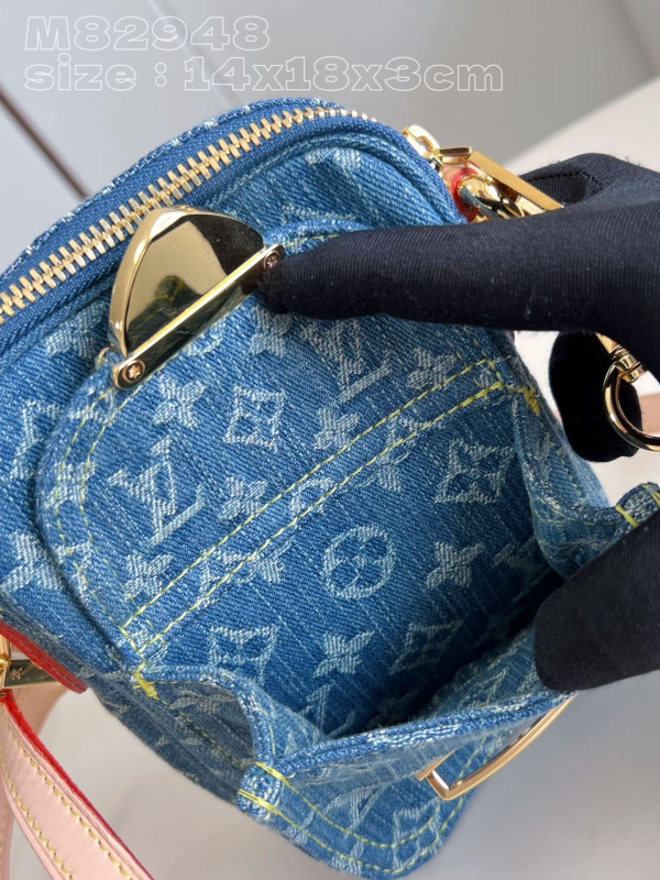 LOUIS VUITTON Fairfax Pochette [M82948] CELINE CHANEL ACCESSORIES LOEWE SHOES LOUIS VUITTON DIRO YSL OTHER BRAND HANDBAGS BALENCIAGA BOTTEGA VENETA GOYARD HERMES BURBERRY VALENTINO GUCCI FENDI MIUMIU CHLOE PRADA BVLGARI SUITCASE NEW ARRIVAL 