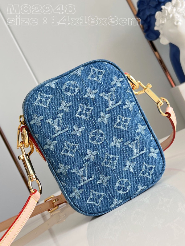 LOUIS VUITTON Fairfax Pochette [M82948] CELINE CHANEL ACCESSORIES LOEWE SHOES LOUIS VUITTON DIRO YSL OTHER BRAND HANDBAGS BALENCIAGA BOTTEGA VENETA GOYARD HERMES BURBERRY VALENTINO GUCCI FENDI MIUMIU CHLOE PRADA BVLGARI SUITCASE NEW ARRIVAL 
