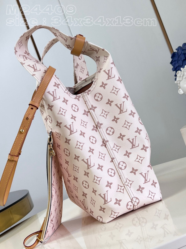 LOUIS VUITTON Atlantis GM [M24409] CELINE CHANEL ACCESSORIES LOEWE SHOES LOUIS VUITTON DIRO YSL OTHER BRAND HANDBAGS BALENCIAGA BOTTEGA VENETA GOYARD HERMES BURBERRY VALENTINO GUCCI FENDI MIUMIU CHLOE PRADA BVLGARI SUITCASE NEW ARRIVAL 