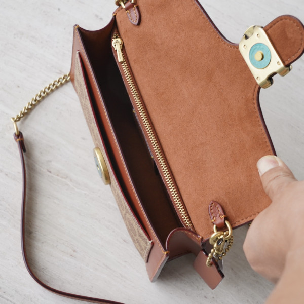 COACH TABBY 20 SHOULDER BAG [C1TDA-022955] CELINE CHANEL ACCESSORIES LOEWE SHOES LOUIS VUITTON DIRO YSL OTHER BRAND HANDBAGS BALENCIAGA BOTTEGA VENETA GOYARD HERMES BURBERRY VALENTINO GUCCI FENDI MIUMIU CHLOE PRADA BVLGARI SUITCASE NEW ARRIVAL 
