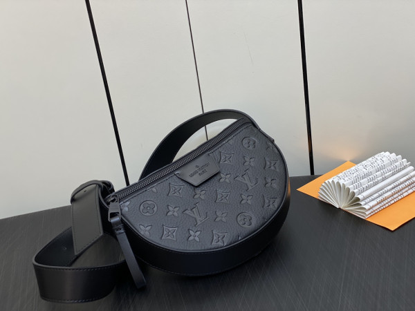 (image for) LOUIS VUITTON Moon Crossbody