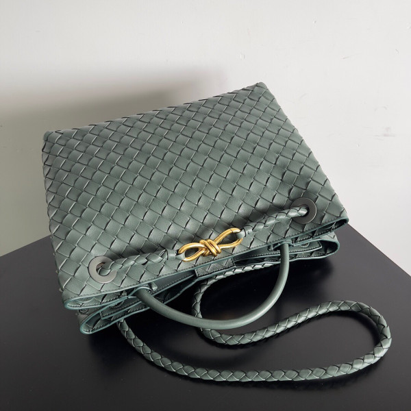 BOTTEGA VENETA MEDIUM ANDIAMO [C1TD8-025607] CELINE CHANEL ACCESSORIES LOEWE SHOES LOUIS VUITTON DIRO YSL OTHER BRAND HANDBAGS BALENCIAGA BOTTEGA VENETA GOYARD HERMES BURBERRY VALENTINO GUCCI FENDI MIUMIU CHLOE PRADA BVLGARI SUITCASE NEW ARRIVAL 