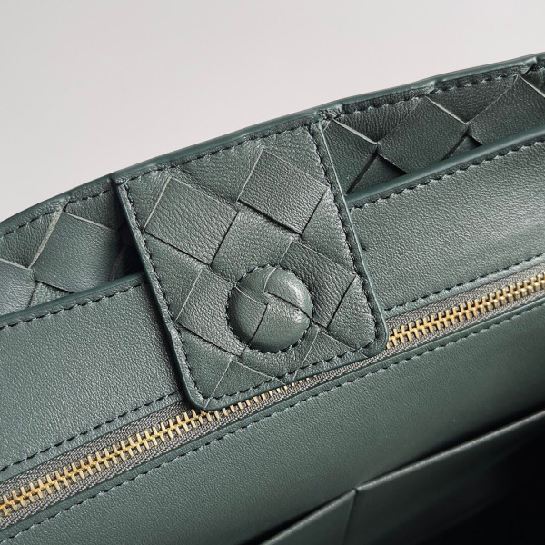 BOTTEGA VENETA MEDIUM ANDIAMO [C1TD8-025607] CELINE CHANEL ACCESSORIES LOEWE SHOES LOUIS VUITTON DIRO YSL OTHER BRAND HANDBAGS BALENCIAGA BOTTEGA VENETA GOYARD HERMES BURBERRY VALENTINO GUCCI FENDI MIUMIU CHLOE PRADA BVLGARI SUITCASE NEW ARRIVAL 