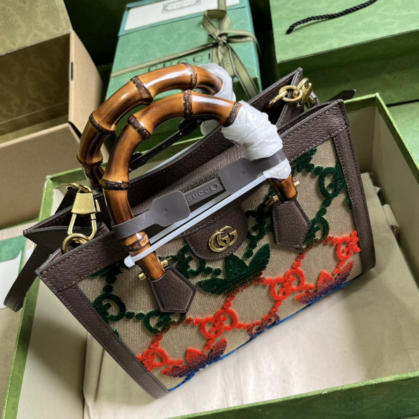 adidas x Gucci Diana Small Tote Bag [C1TD5-083404] CELINE CHANEL ACCESSORIES LOEWE SHOES LOUIS VUITTON DIRO YSL OTHER BRAND HANDBAGS BALENCIAGA BOTTEGA VENETA GOYARD HERMES BURBERRY VALENTINO GUCCI FENDI MIUMIU CHLOE PRADA BVLGARI SUITCASE NEW ARRIVAL 