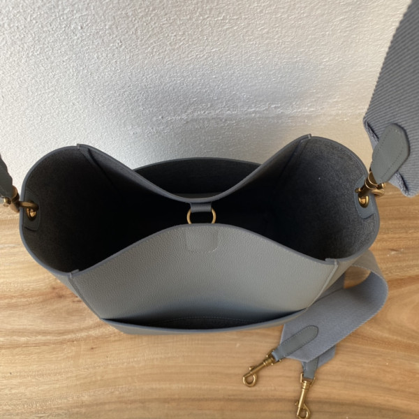 CELIN* SANGLE BUCKET [C1TD5-063557] CELINE CHANEL ACCESSORIES LOEWE SHOES LOUIS VUITTON DIRO YSL OTHER BRAND HANDBAGS BALENCIAGA BOTTEGA VENETA GOYARD HERMES BURBERRY VALENTINO GUCCI FENDI MIUMIU CHLOE PRADA BVLGARI SUITCASE NEW ARRIVAL 