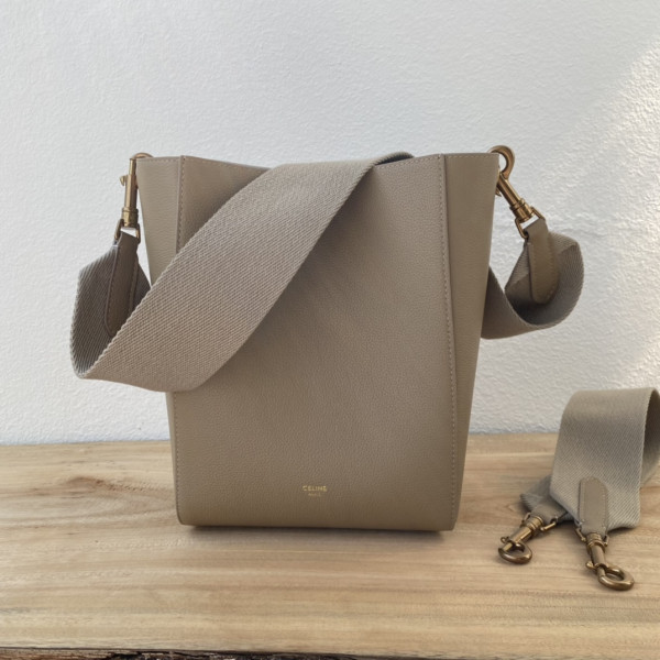 CELIN* SANGLE BUCKET [C1TD5-063157] CELINE CHANEL ACCESSORIES LOEWE SHOES LOUIS VUITTON DIRO YSL OTHER BRAND HANDBAGS BALENCIAGA BOTTEGA VENETA GOYARD HERMES BURBERRY VALENTINO GUCCI FENDI MIUMIU CHLOE PRADA BVLGARI SUITCASE NEW ARRIVAL 