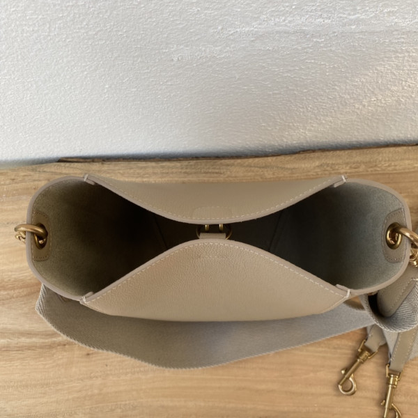 CELIN* SANGLE BUCKET [C1TD5-063157] CELINE CHANEL ACCESSORIES LOEWE SHOES LOUIS VUITTON DIRO YSL OTHER BRAND HANDBAGS BALENCIAGA BOTTEGA VENETA GOYARD HERMES BURBERRY VALENTINO GUCCI FENDI MIUMIU CHLOE PRADA BVLGARI SUITCASE NEW ARRIVAL 
